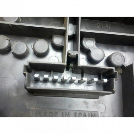 Platine feu arriere droit RENAULT CLIO I PHASE 3 d’occasion