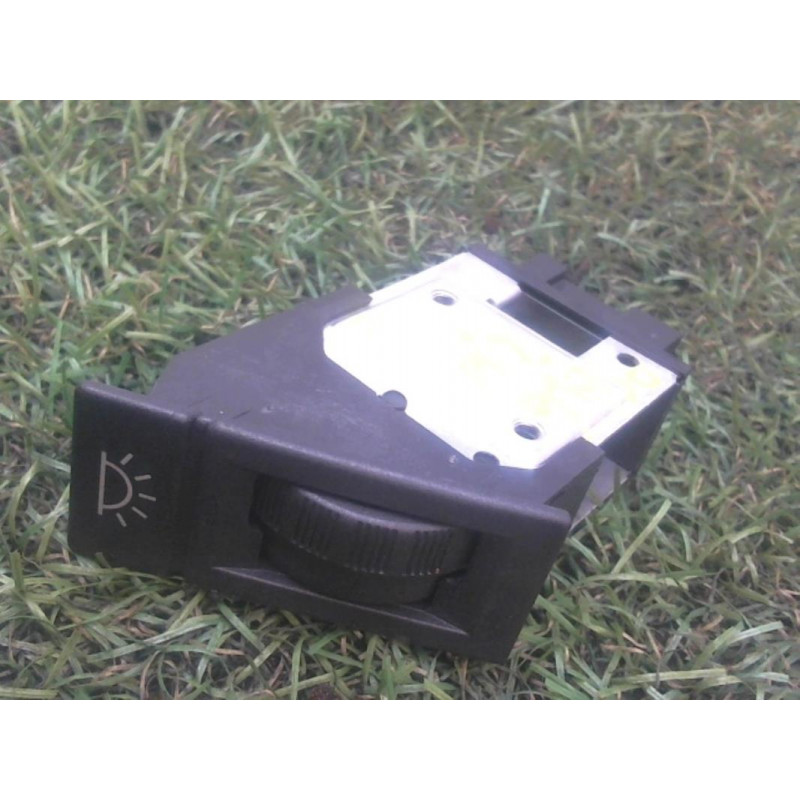 Commande de reglage hauteur de phare PEUGEOT 806 d’occasion