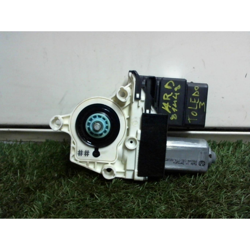 Mot. leve vitre arriere droit SEAT  d’occasion