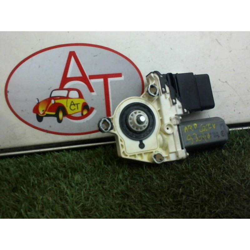 Mot. leve vitre arriere droit VOLKSWAGEN GOLF V d’occasion