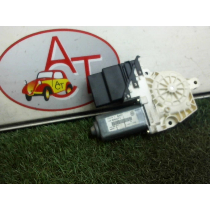 Mot. leve vitre arriere droit VOLKSWAGEN GOLF V d’occasion