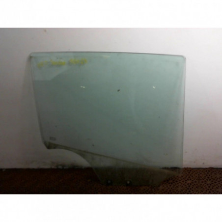 Vitre arriere droit DACIA SANDERO d’occasion
