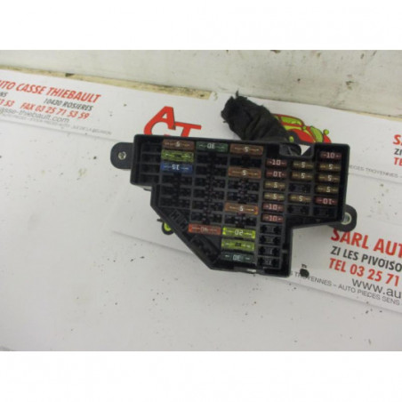 Porte fusible VOLKSWAGEN PASSAT VI d’occasion