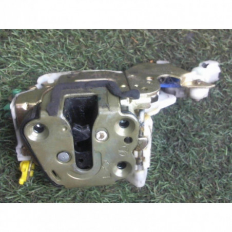 Serrure avant gauche NISSAN MICRA d’occasion