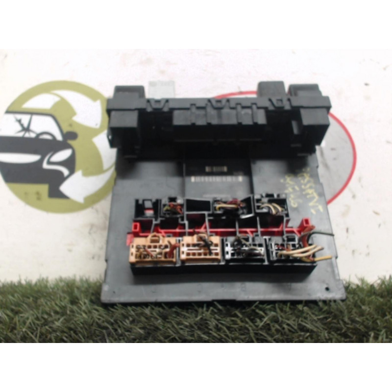 Porte fusible VOLKSWAGEN PASSAT VI d’occasion