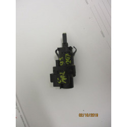 Contacteur feu stop FORD C-MAX d’occasion