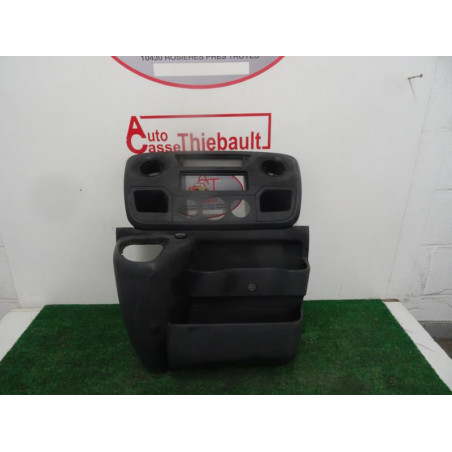 Console central (interieur plastique) RENAULT MASTER d’occasion