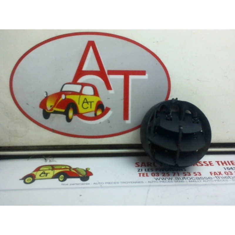 Aerateur tableau de bord RENAULT KANGOO I EXPRESS d’occasion