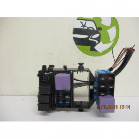 Porte fusible RENAULT VELSATIS PHASE 1 d’occasion
