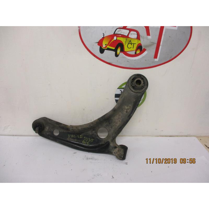 Triangle avant droit TOYOTA YARIS II PHASE 1 d’occasion