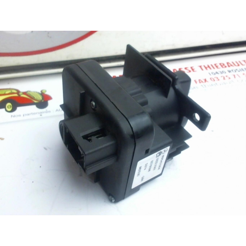 Commande de phare MERCEDES CLASSE A (169) d’occasion