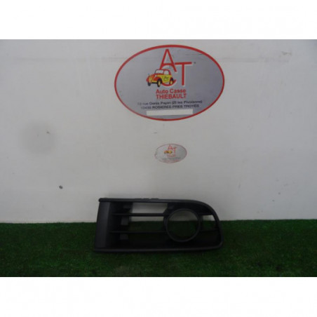 Enjoliveur anti brouillard VOLKSWAGEN POLO IV (9N1) PHASE 1 d’occasion