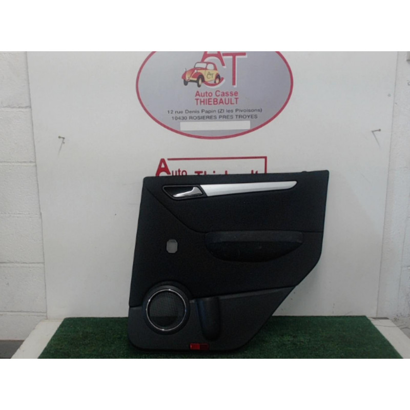 Panneau de porte arriere droit MERCEDES CLASSE A (169) d’occasion