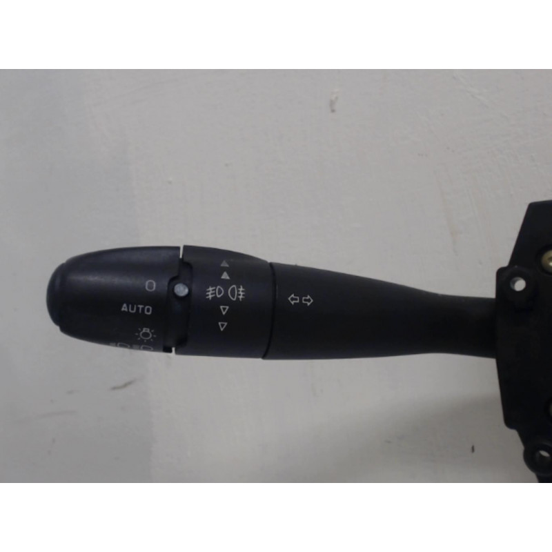Com (Bloc Contacteur Tournant+Commodo Essuie Glace+Commodo Phare) CITROEN C4 d’occasion