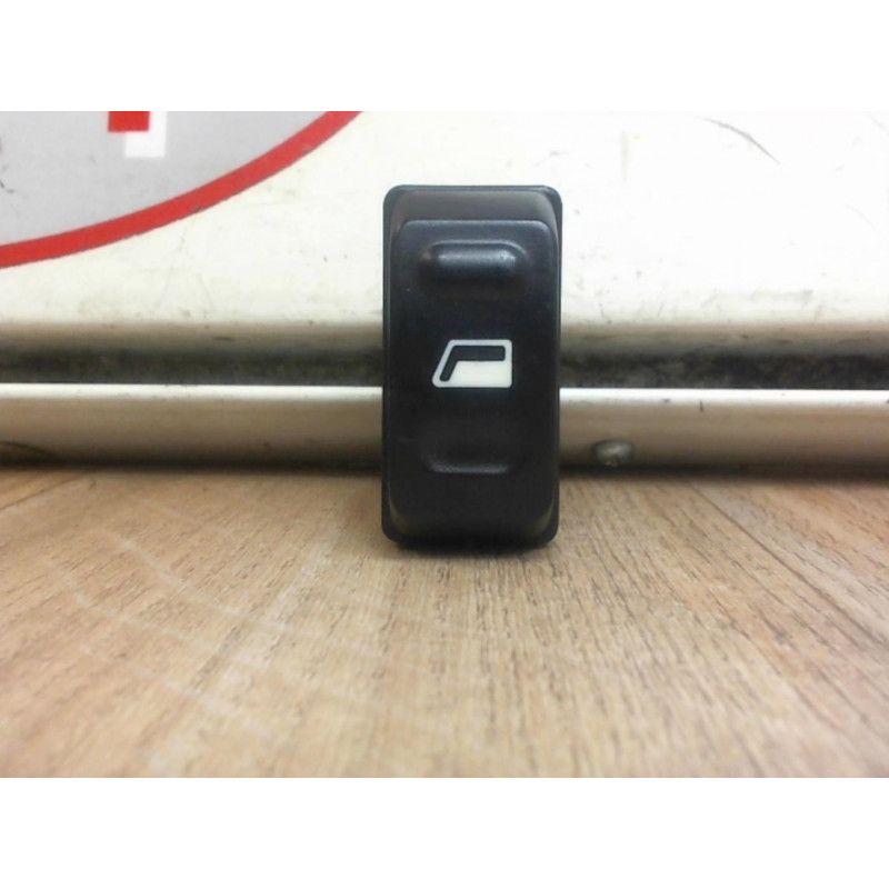 Interrupteur de leve vitre avant droit CITROEN XSARA PICASSO PHASE 2 d’occasion