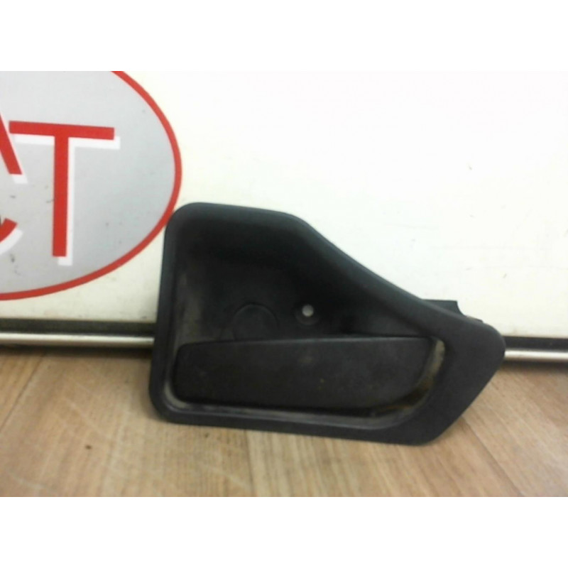 Poignee interieur porte laterale droite CITROEN NEMO FOURGON d’occasion