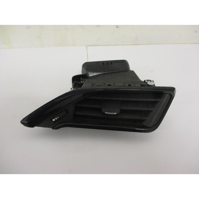 Aerateur tableau de bord avant droit PEUGEOT 208 d’occasion