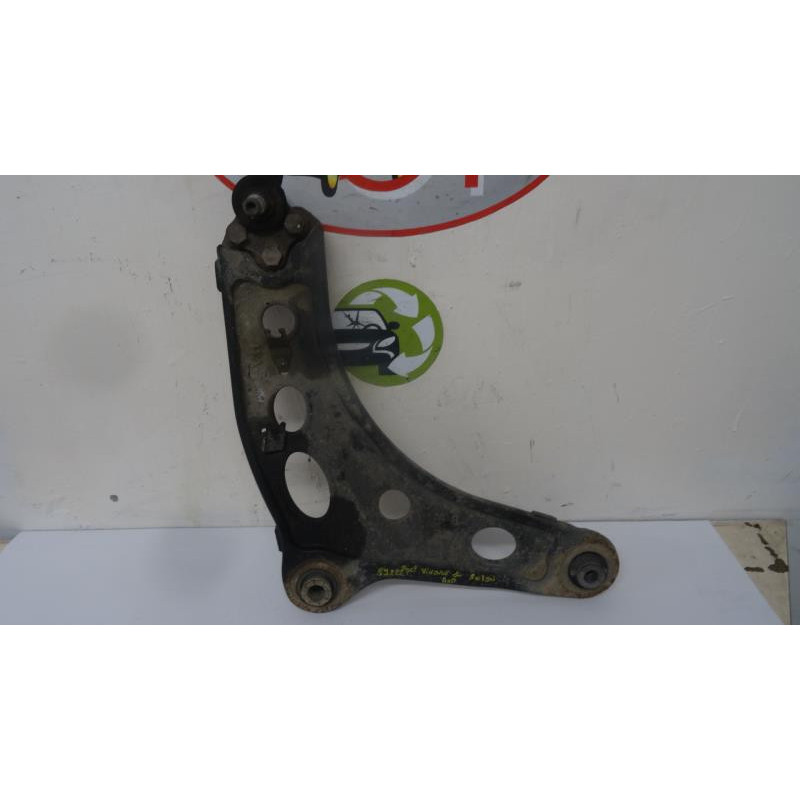 Triangle avant droit OPEL VIVARO I FOURGON CABINE APPROFONDIE d’occasion