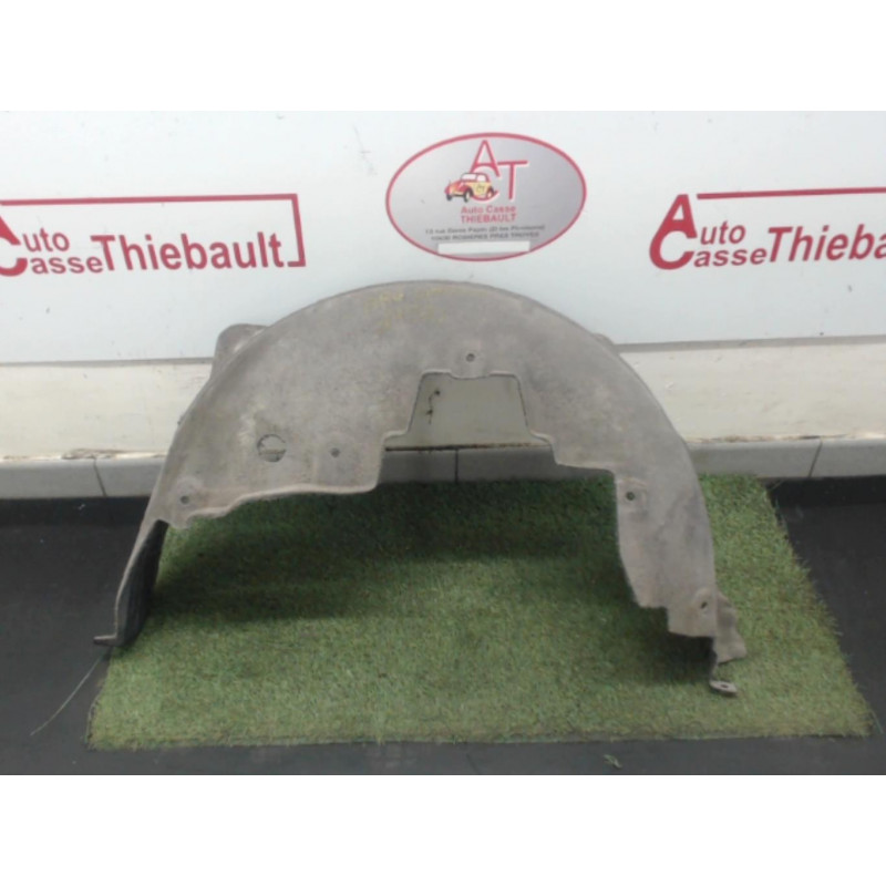 Pare boue arriere gauche TOYOTA COROLLA VERSO II PHASE 1 d’occasion