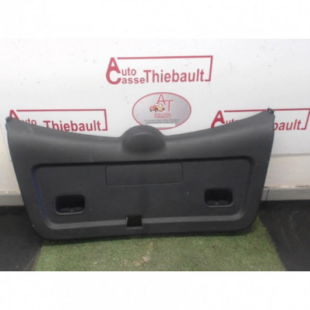 Garniture hayon TOYOTA COROLLA VERSO II PHASE 1 d’occasion