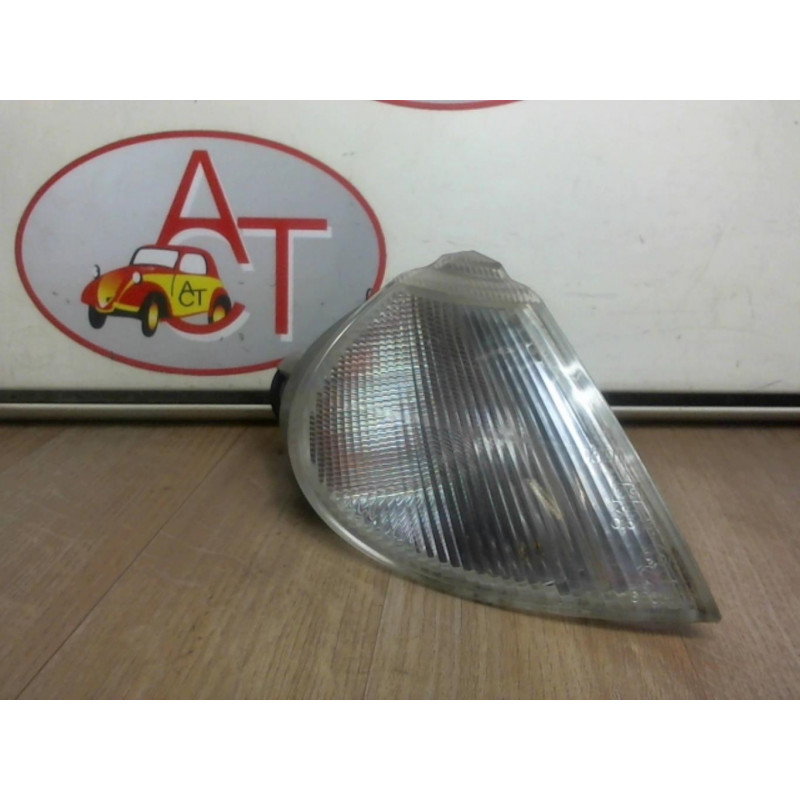 Optique avant secondaire droit (feux)(clignotant) RENAULT  d’occasion