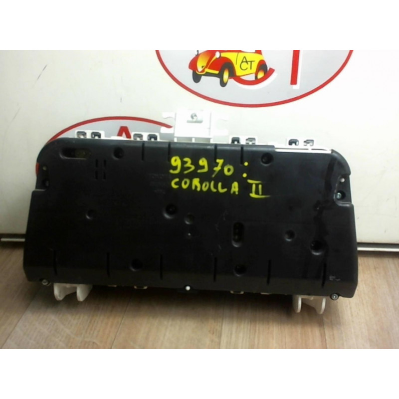 Compteur TOYOTA COROLLA VERSO II PHASE 1 d’occasion