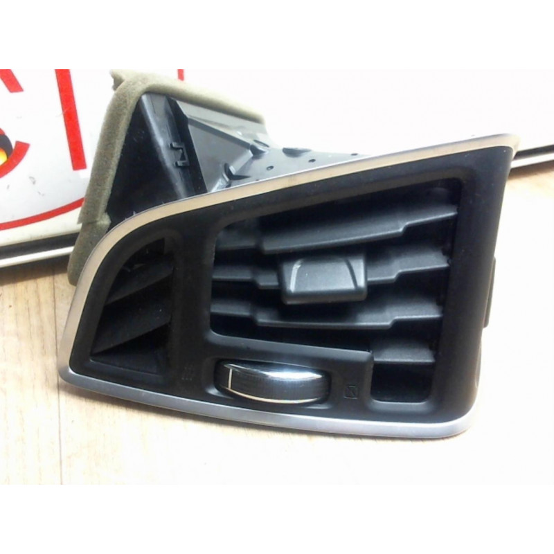 Aerateur tableau de bord avant gauche FORD GRAND C-MAX d’occasion