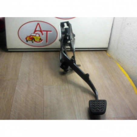 Pedalier de frein TOYOTA COROLLA VERSO II PHASE 1 d’occasion