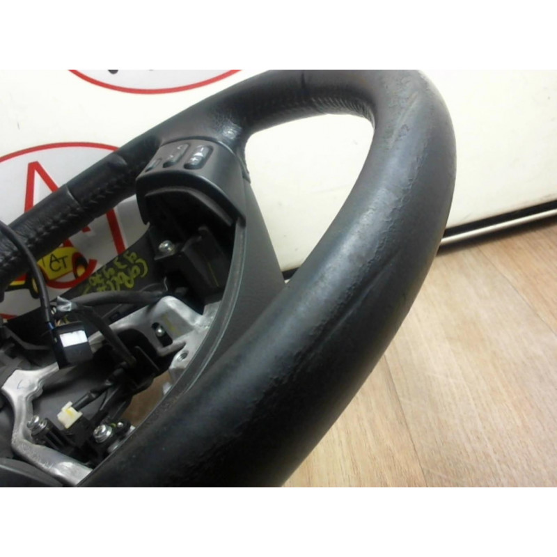 Volant TOYOTA COROLLA VERSO II PHASE 1 d’occasion