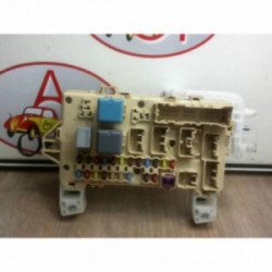 Porte fusible TOYOTA COROLLA VERSO II PHASE 1 d’occasion