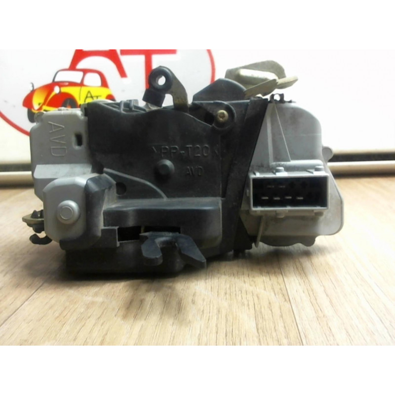 Serrure avant droit CITROEN XSARA d’occasion