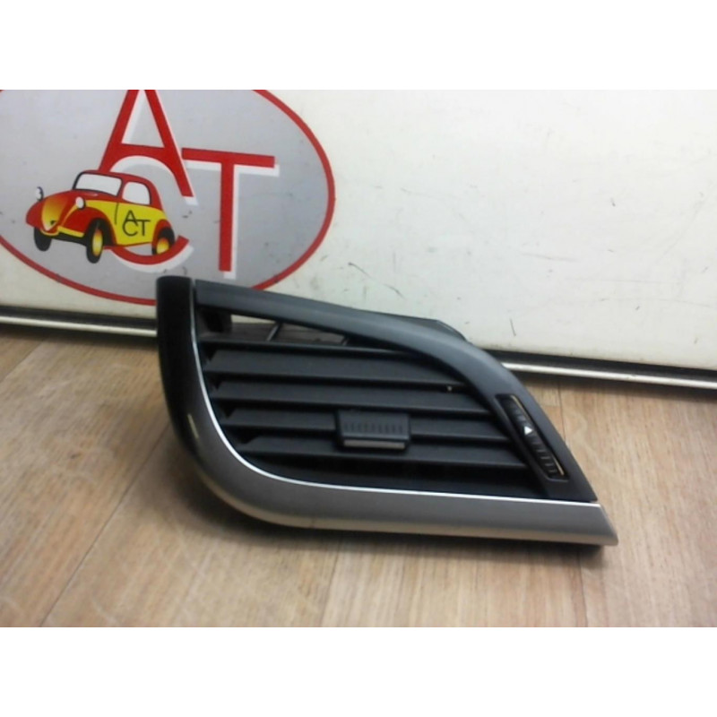 Aerateur tableau de bord avant gauche PEUGEOT 207 SW d’occasion