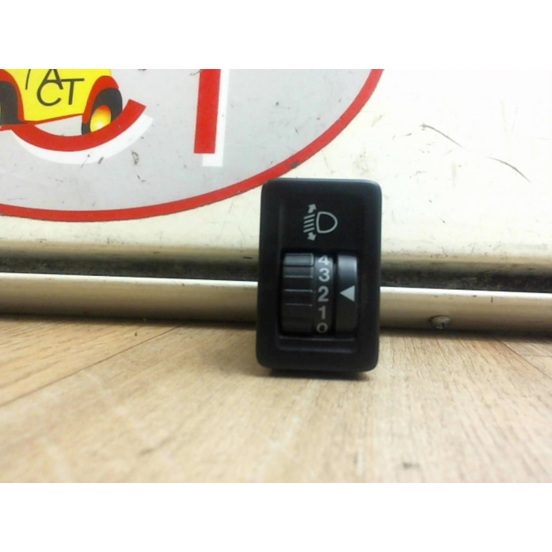 Commande de reglage hauteur de phare OPEL AGILA II d’occasion