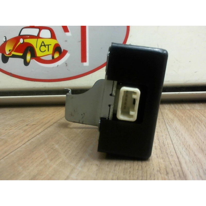 Commande de fermeture centralisee TOYOTA COROLLA VERSO II PHASE 1 d’occasion
