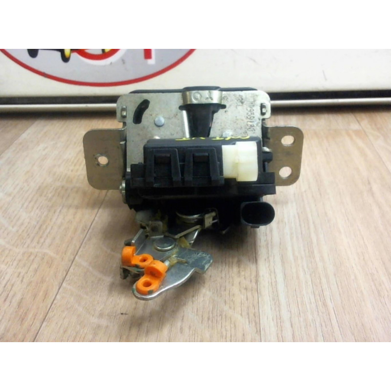 Serrure de coffre MITSUBISHI COLT VI PHASE 1 d’occasion