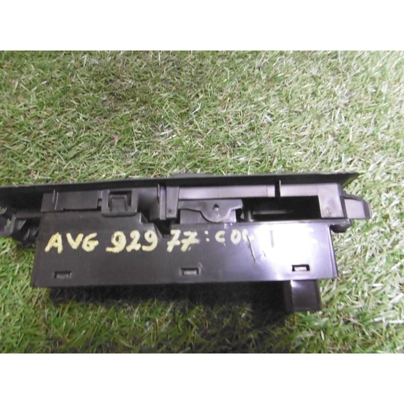 Interrupteur de leve vitre (Bloc complet) MITSUBISHI COLT VI PHASE 1 d’occasion