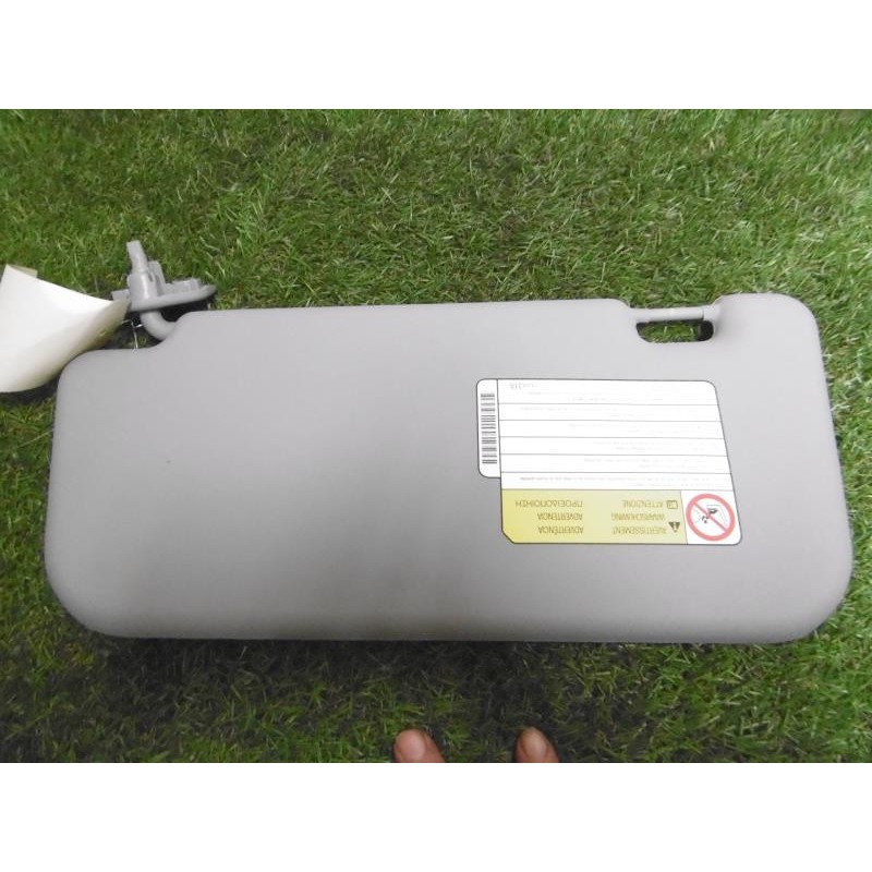 Pare soleil droit MITSUBISHI COLT VI PHASE 1 d’occasion