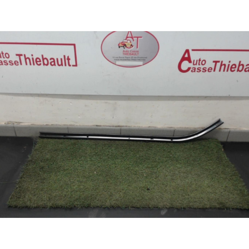 Rail de porte coulissante haut  PEUGEOT 1007 d’occasion