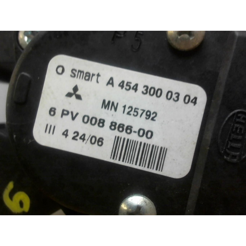 Potentiometre de pedale de gaz d'accelerateur MITSUBISHI COLT VI PHASE 1 d’occasion