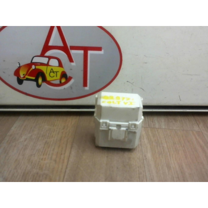 Relais electrique MITSUBISHI COLT VI PHASE 1 d’occasion