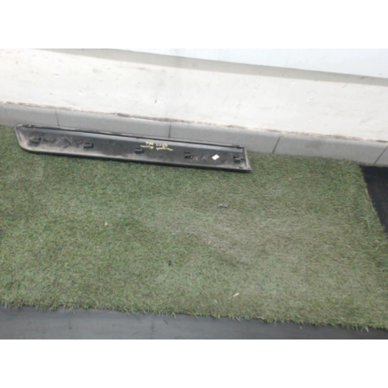 Baguette d'aile arrière gauche PEUGEOT BIPPER FOURGON d’occasion