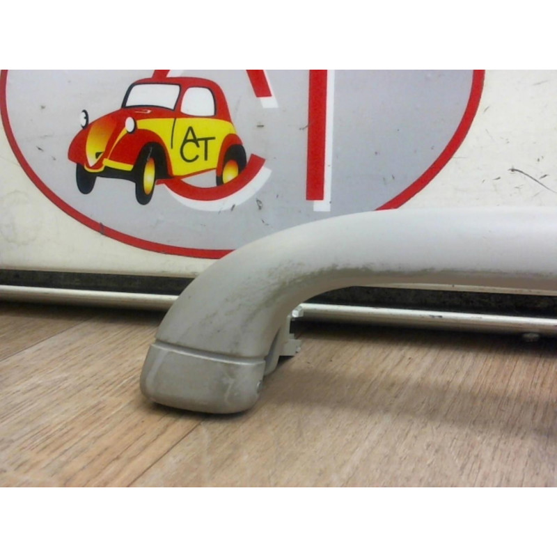 Poignee de maintien avant gauche PEUGEOT 407 PHASE 1 d’occasion