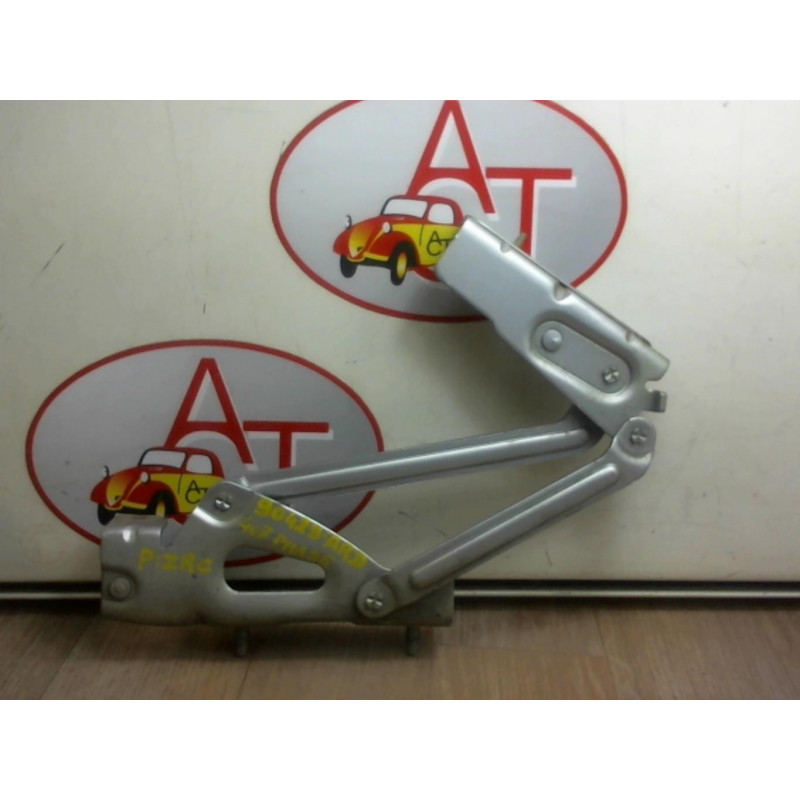 Charniere de porte de coffre droit PEUGEOT 407 PHASE 1 d’occasion