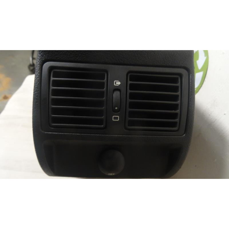 Console central (interieur plastique) PEUGEOT 407 PHASE 1 d’occasion