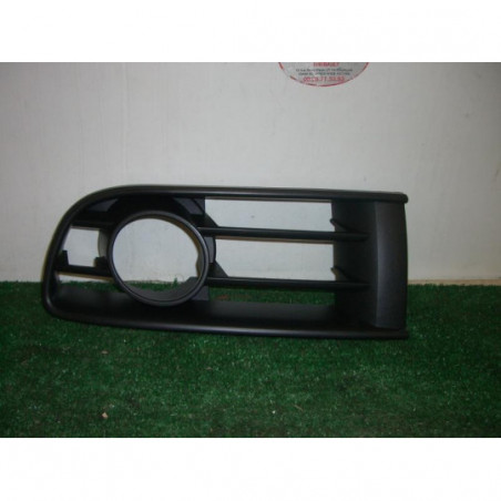 Enjoliveur anti brouillard VOLKSWAGEN POLO IV (9N1) PHASE 1 d’occasion