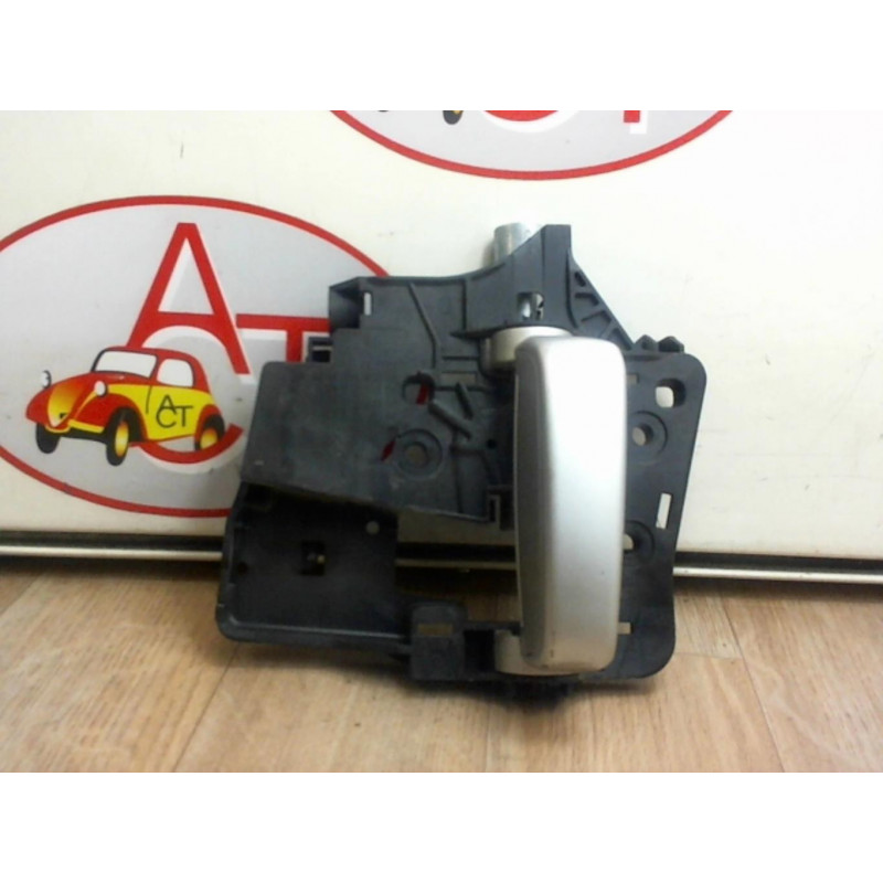 Poignee interieur porte laterale droite PEUGEOT PARTNER FOURGON PHASE 2 d’occasion