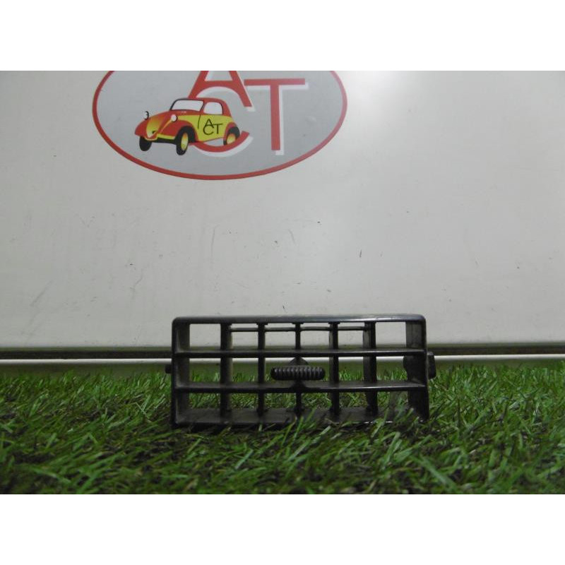 Aerateur tableau de bord NISSAN PICK UP D21 KING CAB d’occasion
