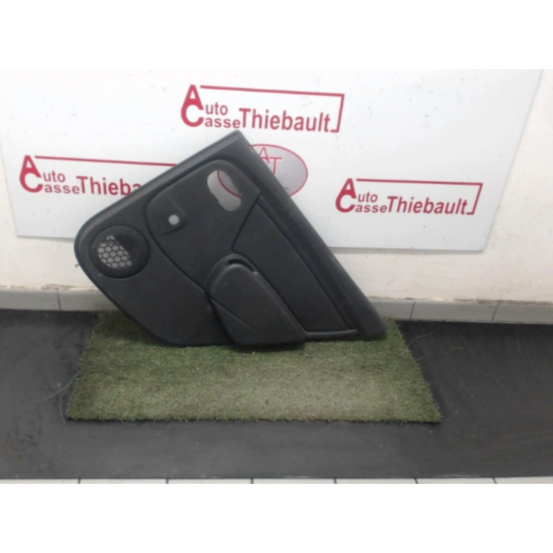 Panneau de porte arriere droit DACIA SANDERO d’occasion