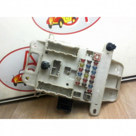 Porte fusible TOYOTA RAV 4 II PHASE 1 d’occasion