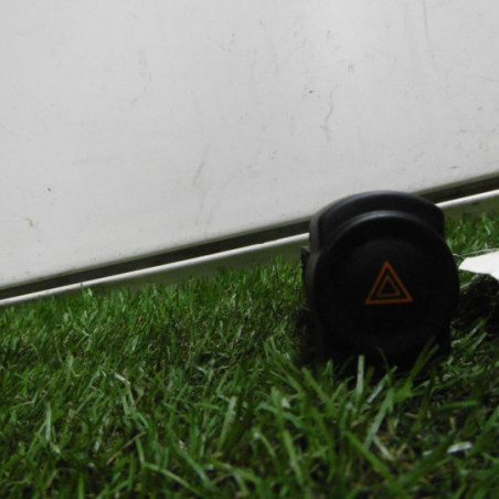 Bouton de warning DACIA SANDERO d’occasion
